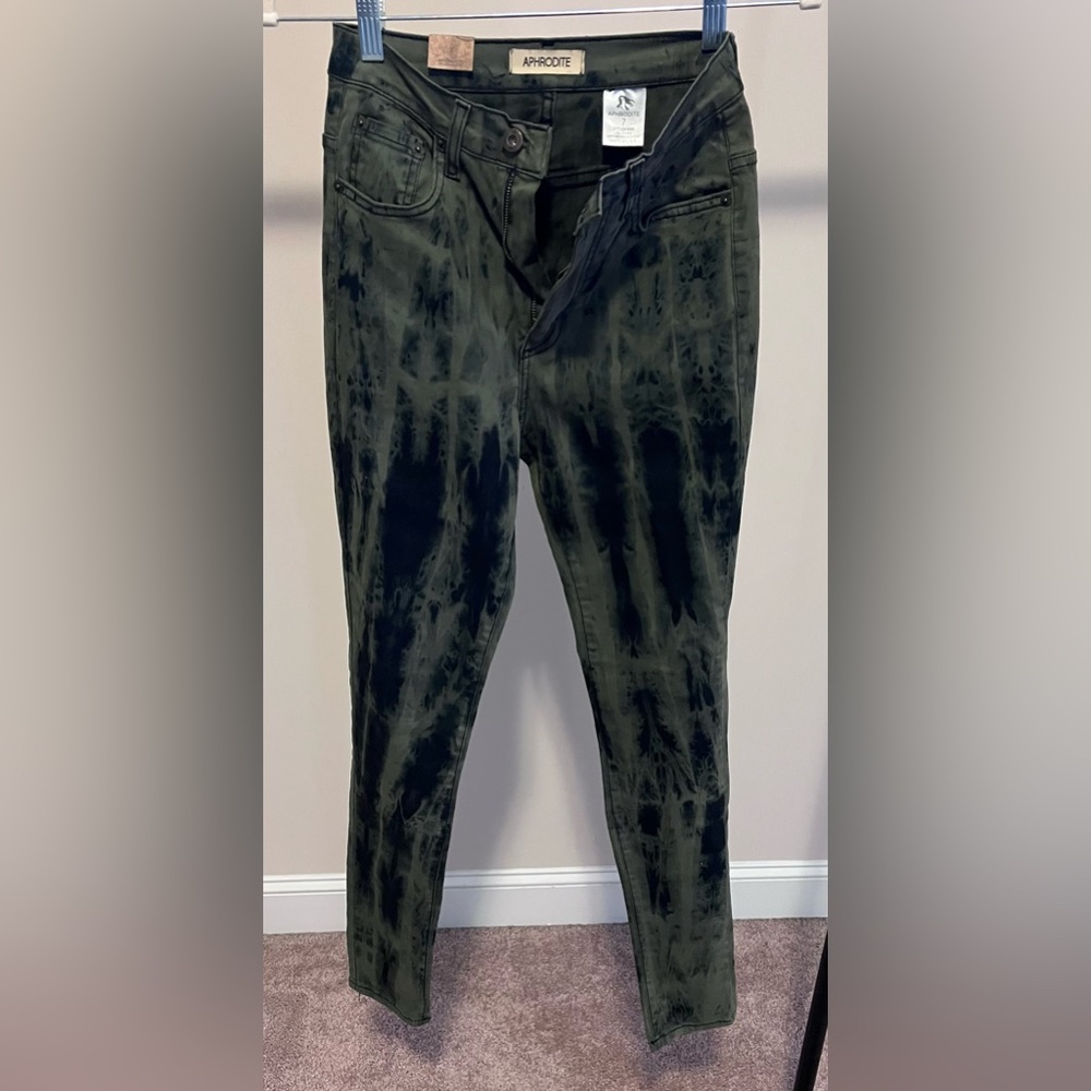 Aphrodite Jeans    Navy/Green Tie dye affect.  Size 7